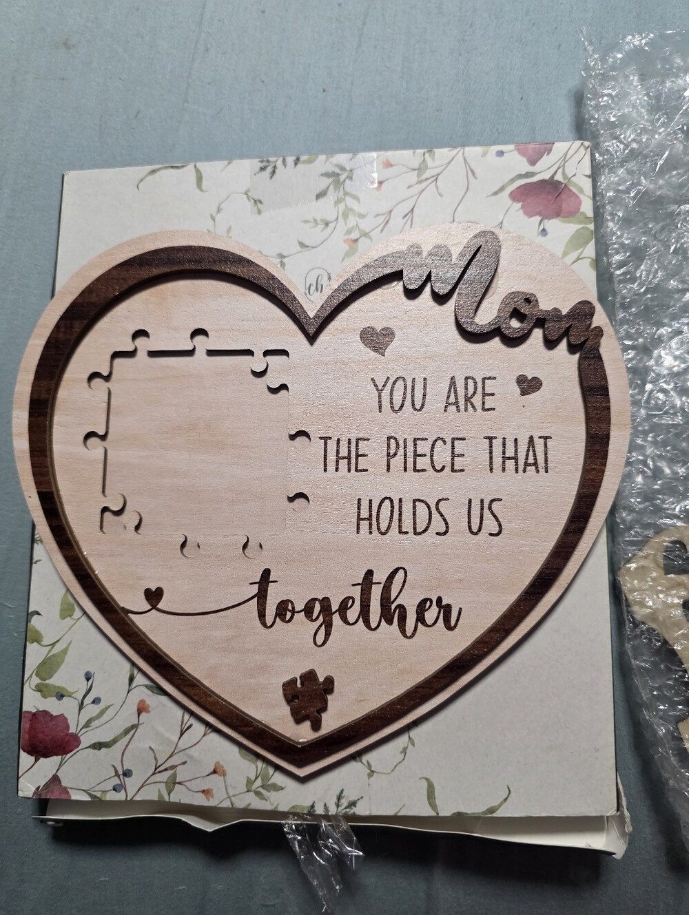 Choang Wooden Heart Picture Frame for Mom